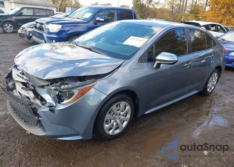 2020 Toyota Corolla Le z USA, uszkodzony, nr VIN JTDEPRAEXLJ031805